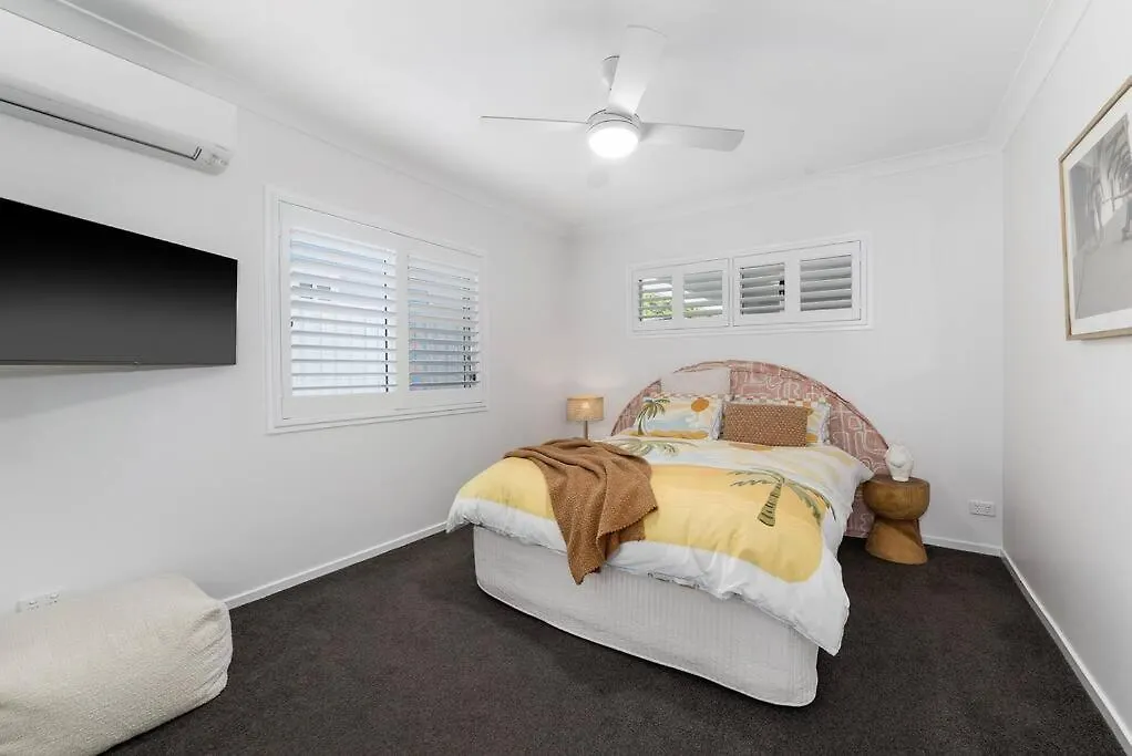 Sandbar Villa Gold Coast 0*,  Australia